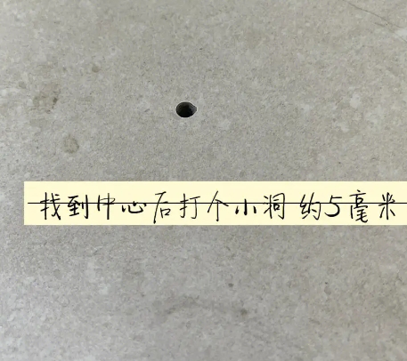 江西瓷砖空鼓维修公司专业解答在瓷砖铺贴过程中，如果砂料搅拌不均匀，将会带来以下问题
